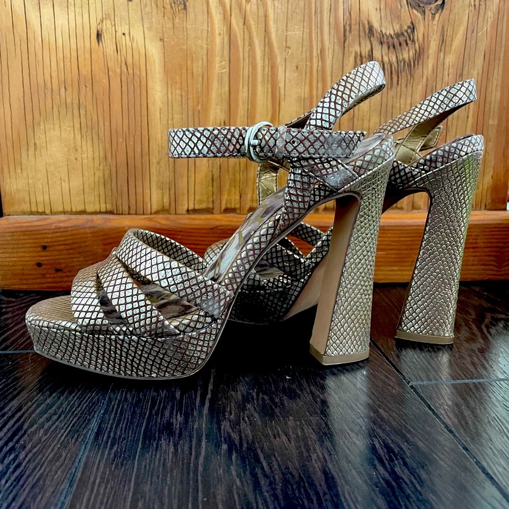 Sam Edelman Taryn Gold size 6.5 platform sandals